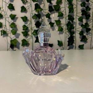 Arianna Grande R.E.M. Perfume